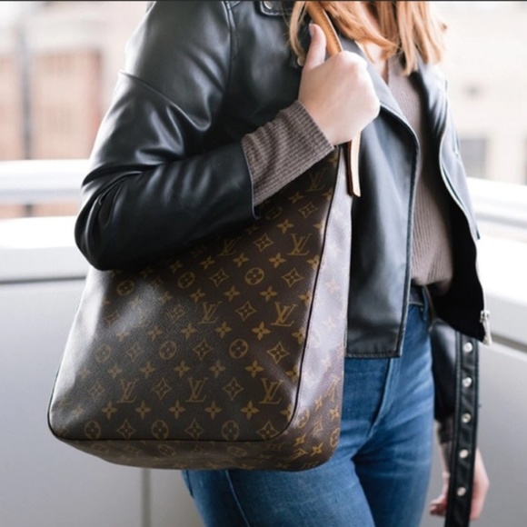 Louis Vuitton Handbags - Auth Louis Vuitton Looping Gm Shoulder #1019L26